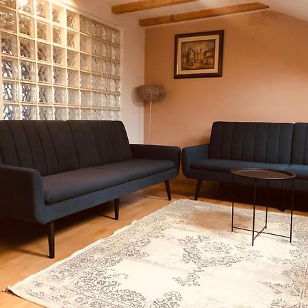 Central Apartment Приштина Екстер'єр фото