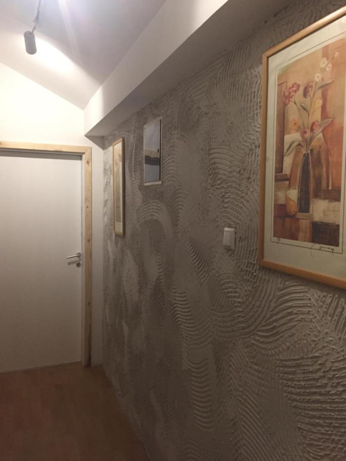 Central Apartment Приштина Екстер'єр фото