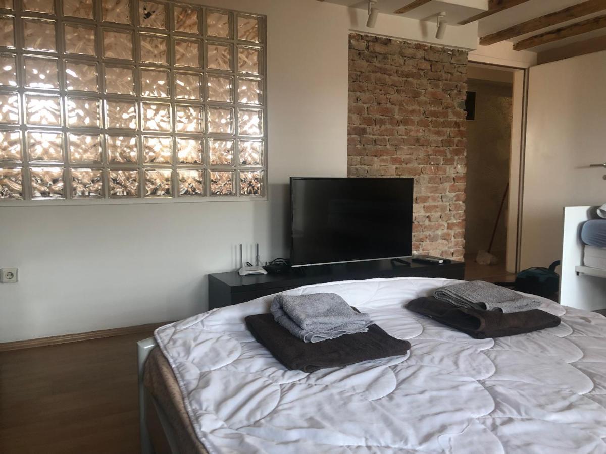 Central Apartment Приштина Екстер'єр фото