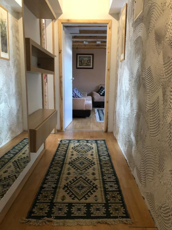 Central Apartment Приштина Екстер'єр фото