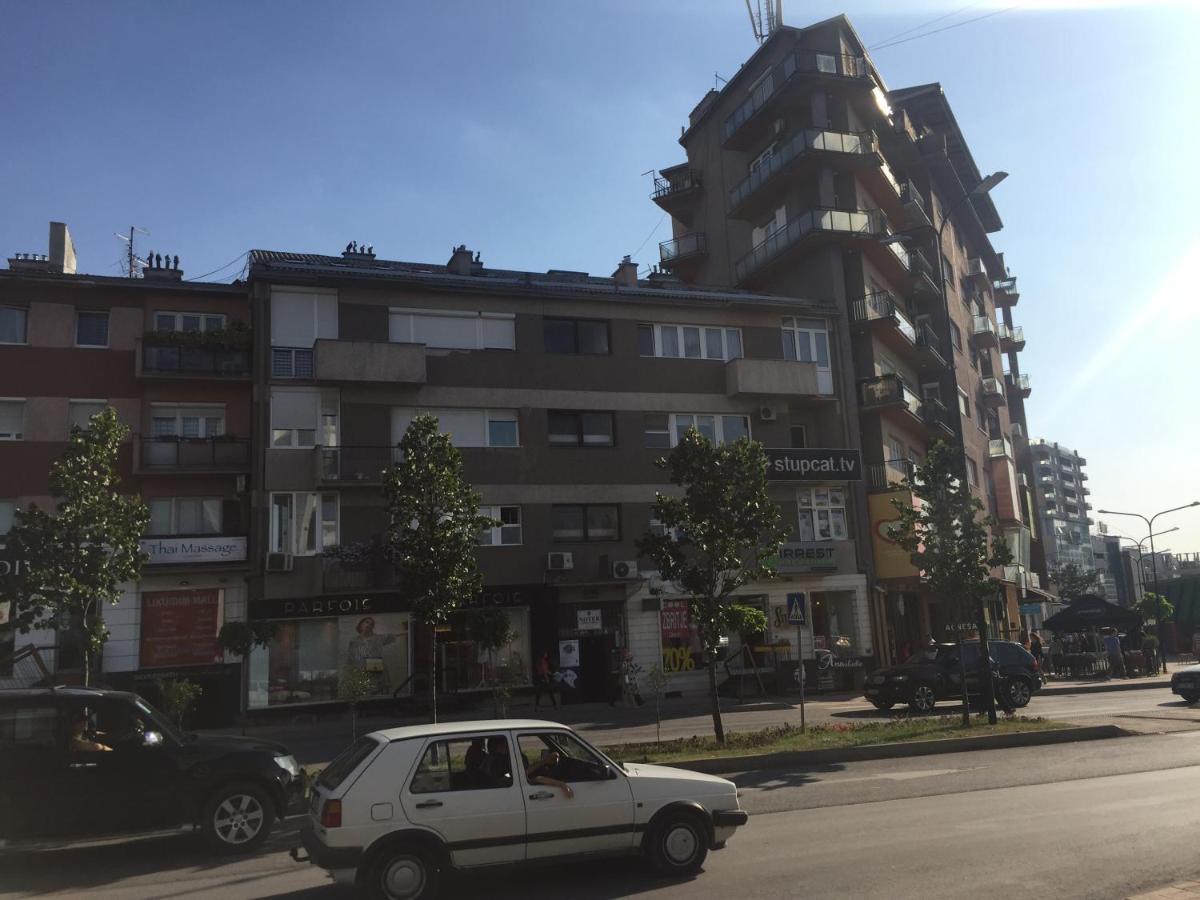 Central Apartment Приштина Екстер'єр фото